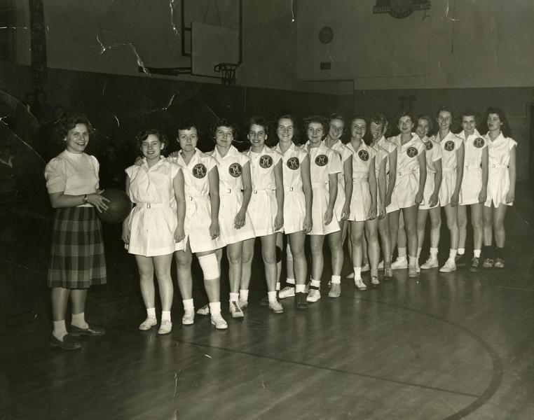 ivy with basketball team
